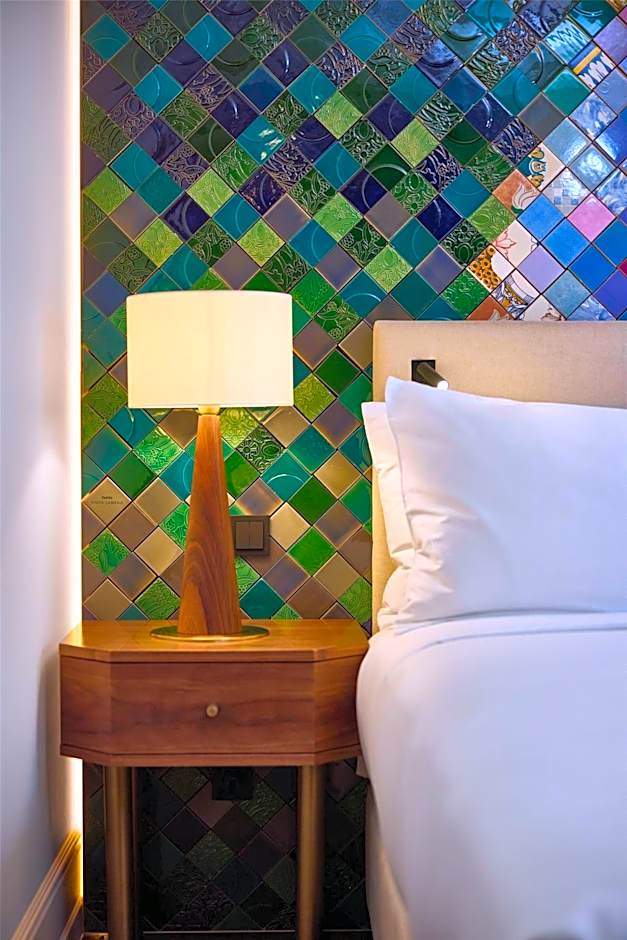 Duo Hotel Lisbon, Curio Collection by Hilton