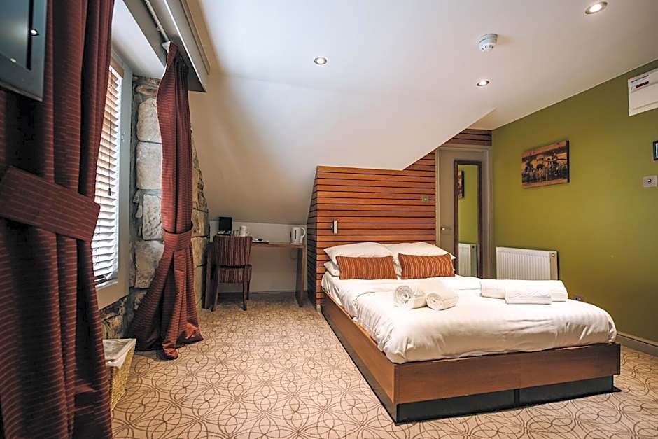 The Commercial Hotel