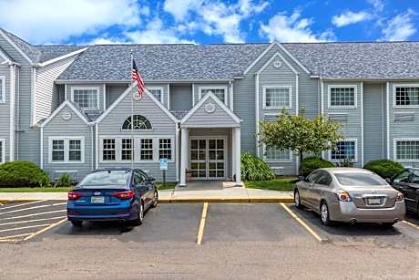 Microtel Inn & Suites By Wyndham Riverside