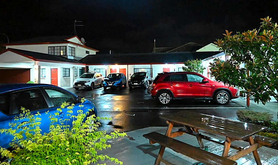 BK's Magnolia Motor Lodge