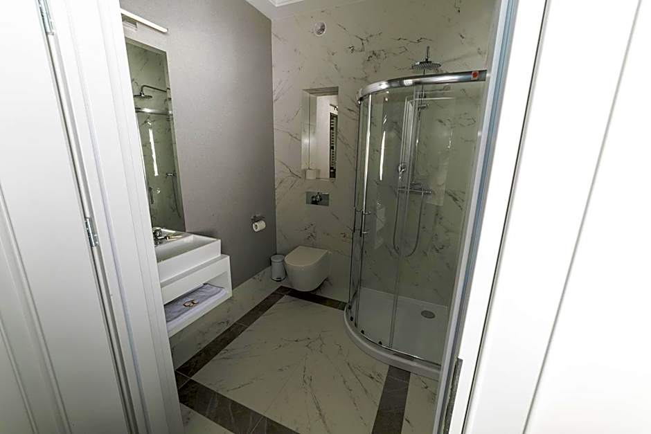 Photo 1 of 4 of Double Room