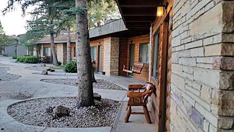 West Winds Lodge