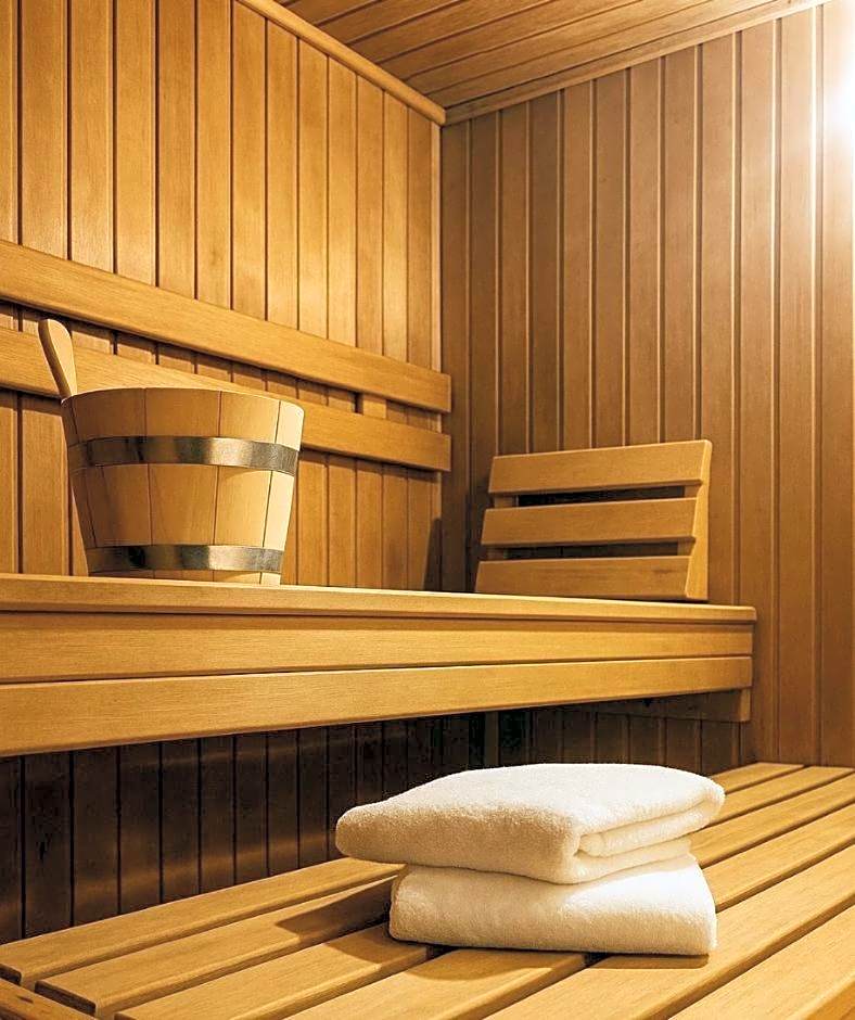 Plaza Hotel & Living Frankfurt