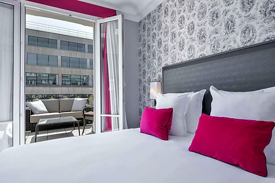 Maison Astor Paris Curio Collection by Hilton