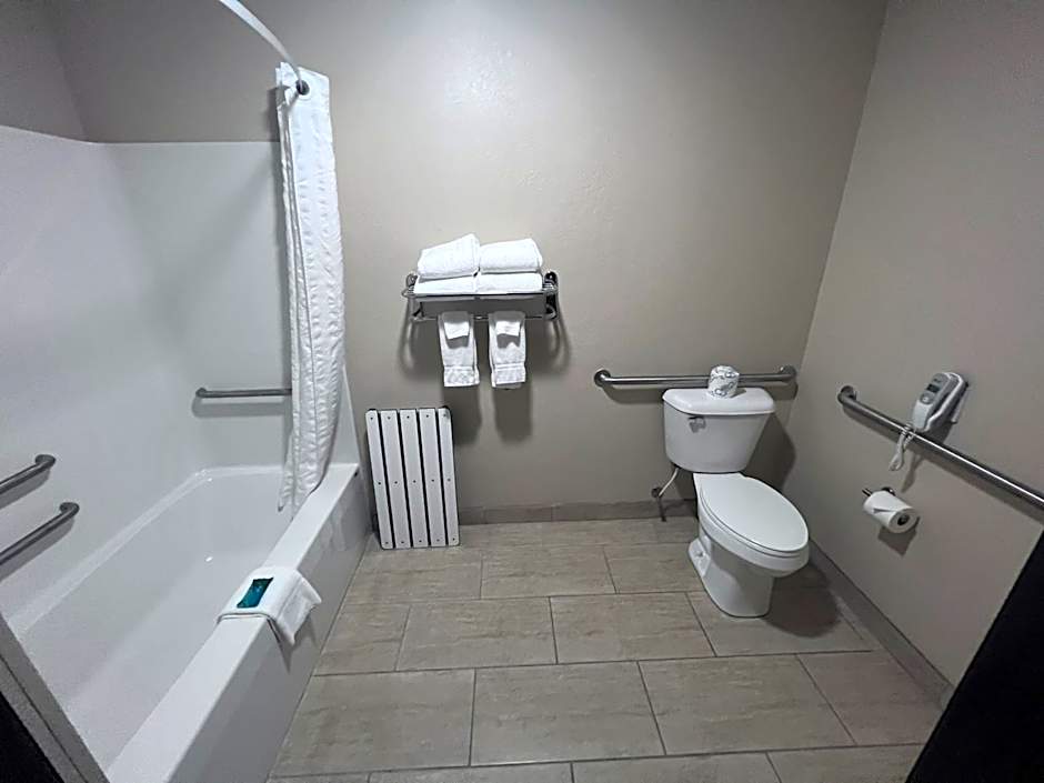 Cobblestone Inn & Suites - Fort Dodge
