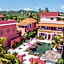 PinkCoco Uluwatu - Constant Surprises & for Cool Adults Only