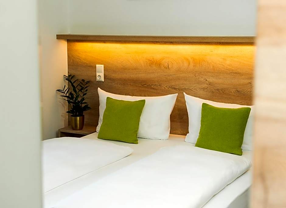 Hotel Perlach Allee by Blattl