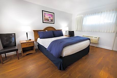 Standard King Room (Ground Level)