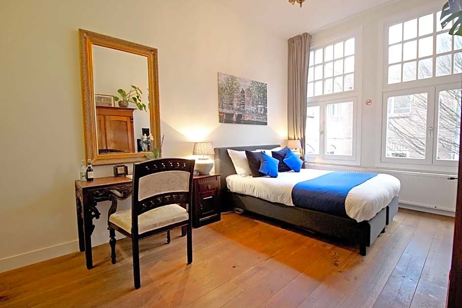 New monumental garden view Studio