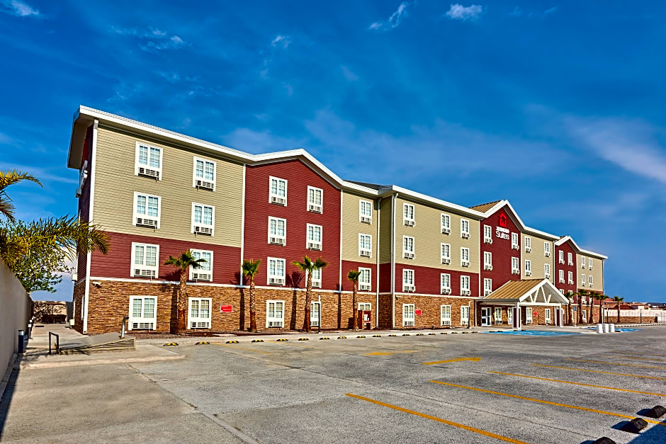 Extended Suites Tijuana Macroplaza