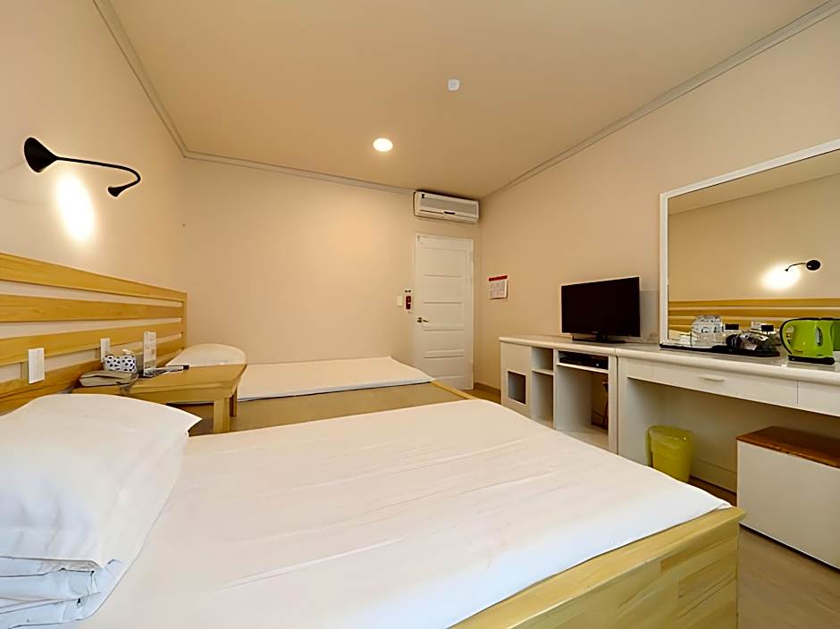 Apple Hotel