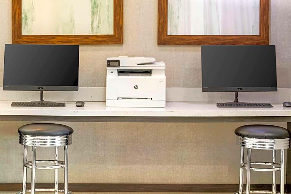 Best Western Plus Gardena Inn & Suites