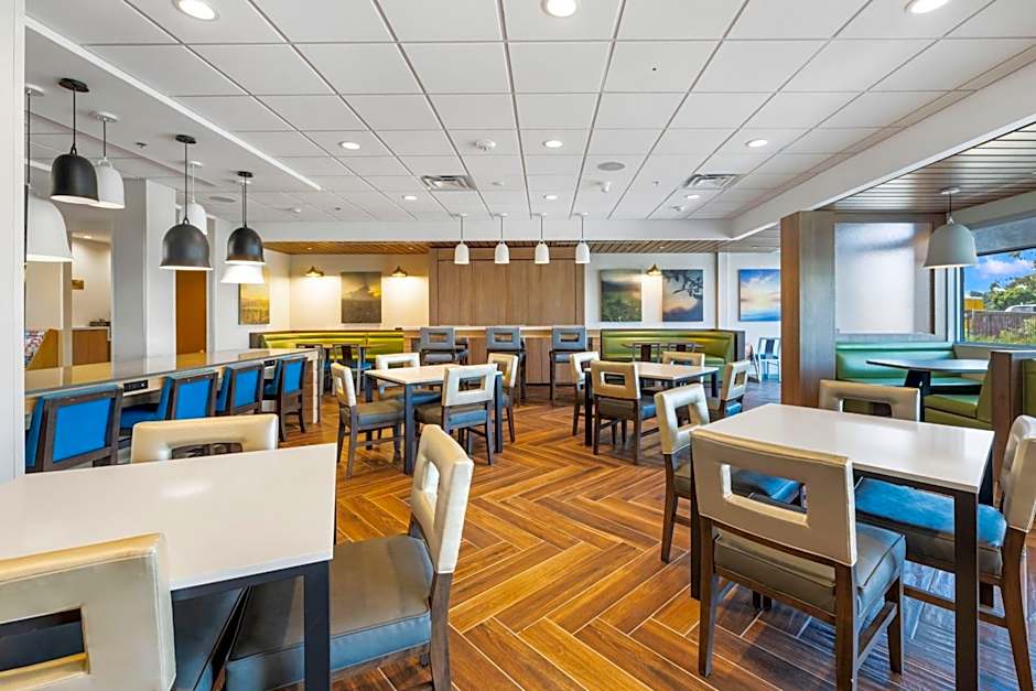 Fairfield by Marriott Inn & Suites San Francisco Airport Oyster Point Area