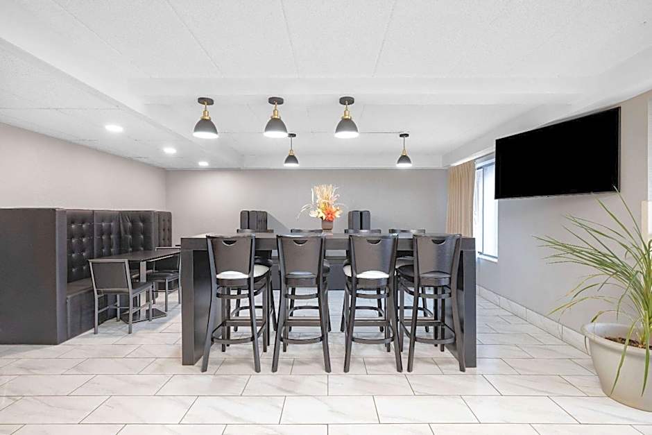 Baymont by Wyndham Gillette