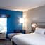 Holiday Inn Express & Suites Overland Park By IHG