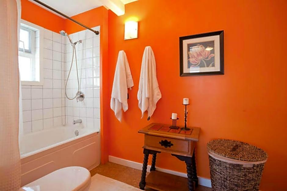 A Float Home B&B in Fisherman’s Wharf