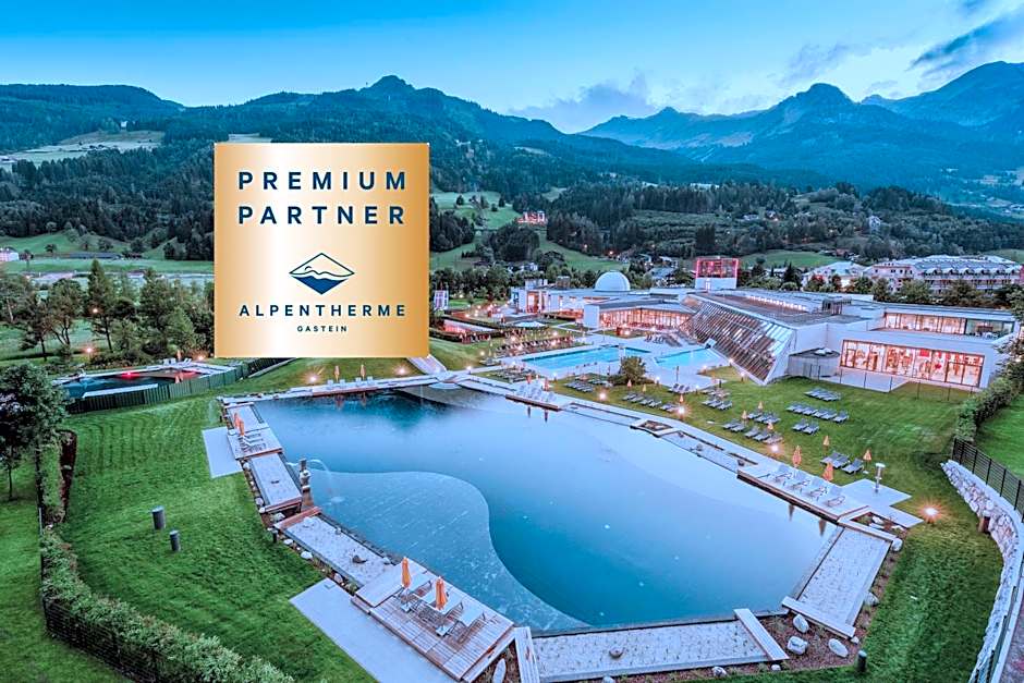 Österreichischer Hof-im Bademantel direkt in die Alpentherme