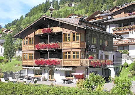 Garni Hotel Geier