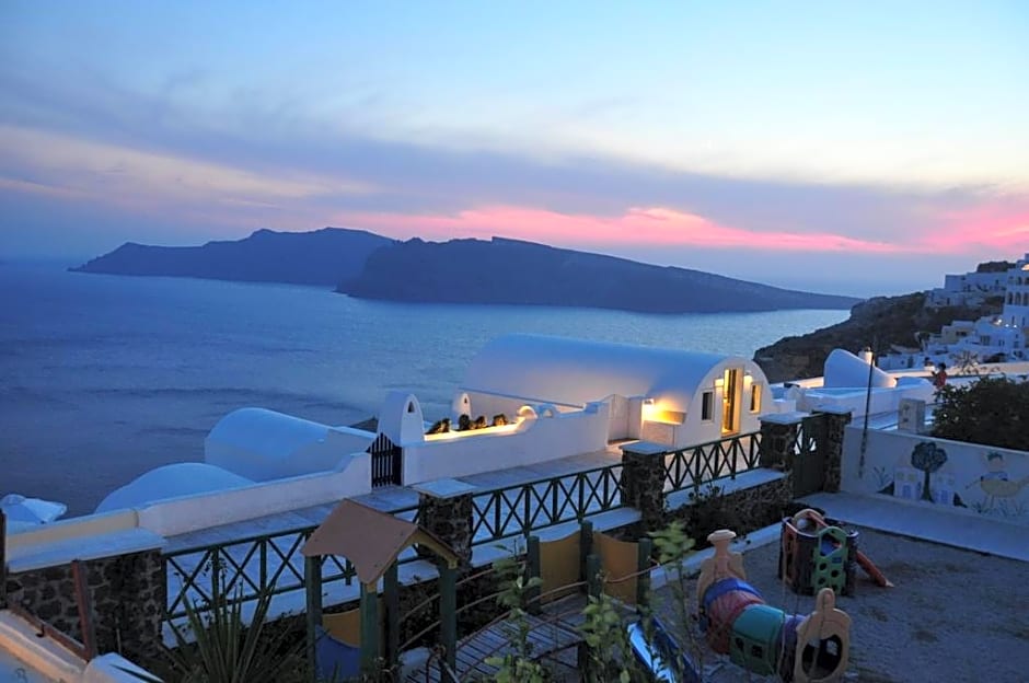 Stelios Rooms Golden View