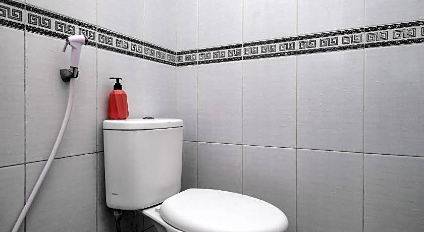 RedDoorz Syariah near Alun Alun Kebumen