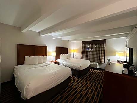 Queen Room with Two Queen Beds - Non-Smoking