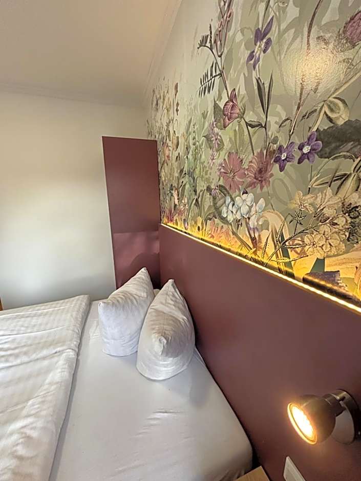 Hotel Meiendorfer Park free parking