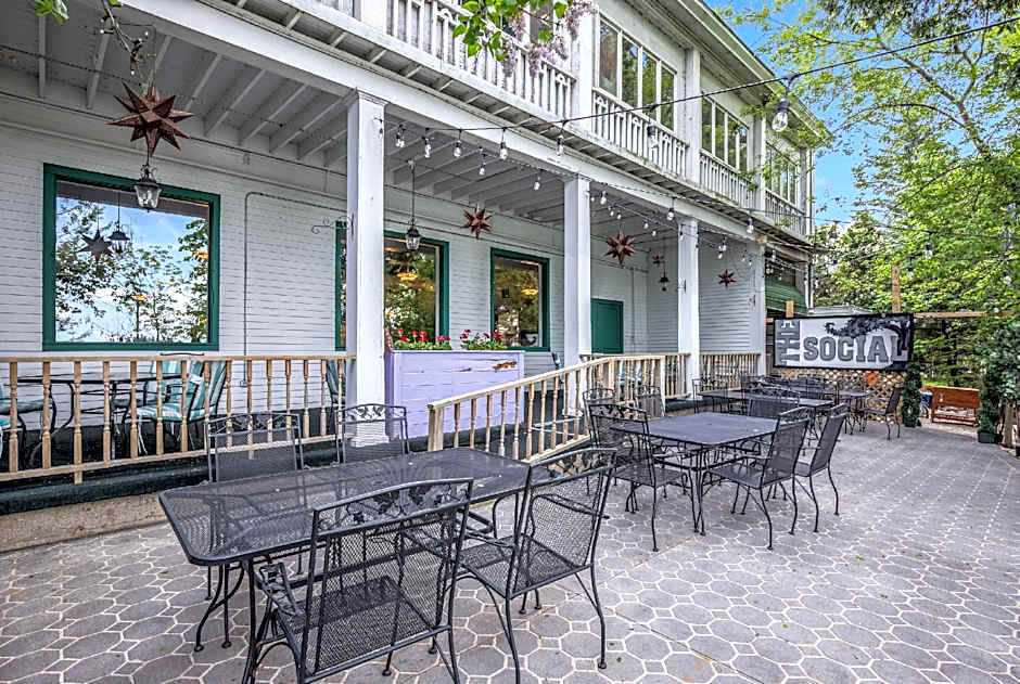 The Shore Club Wisconsin, an Ascend Collection Hotel