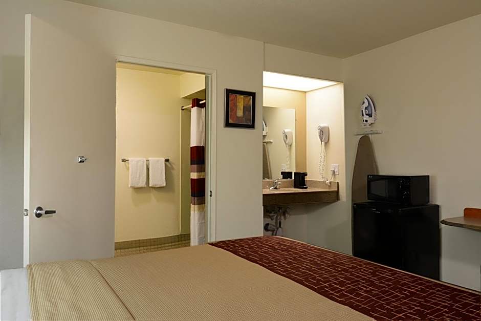 Red Roof Inn San Dimas - Fairplex