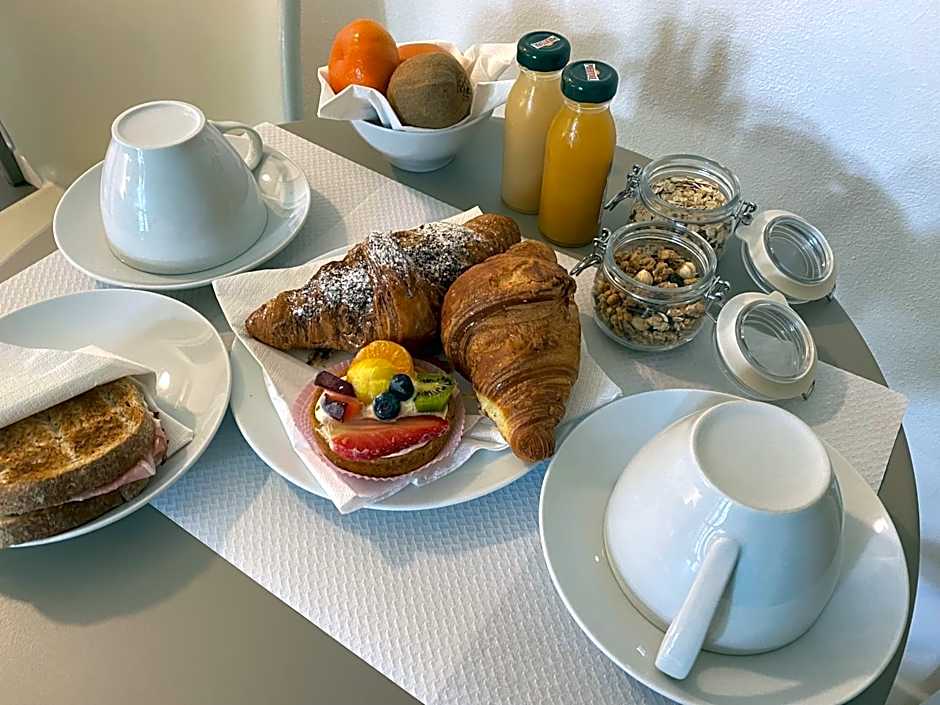 B&B WarmUp Grosseto - Parcheggio incluso nella corte interna