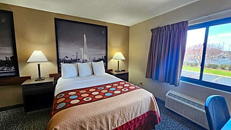 Queen Room with Two Queen Beds - Non-Smoking