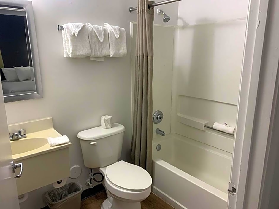 Studio 6-Hampton, VA - Langley AFB Area