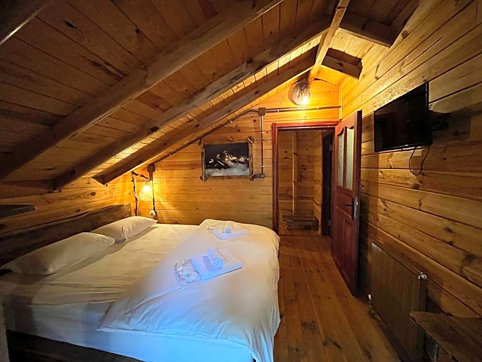 Teona Bungalow & Restaurant