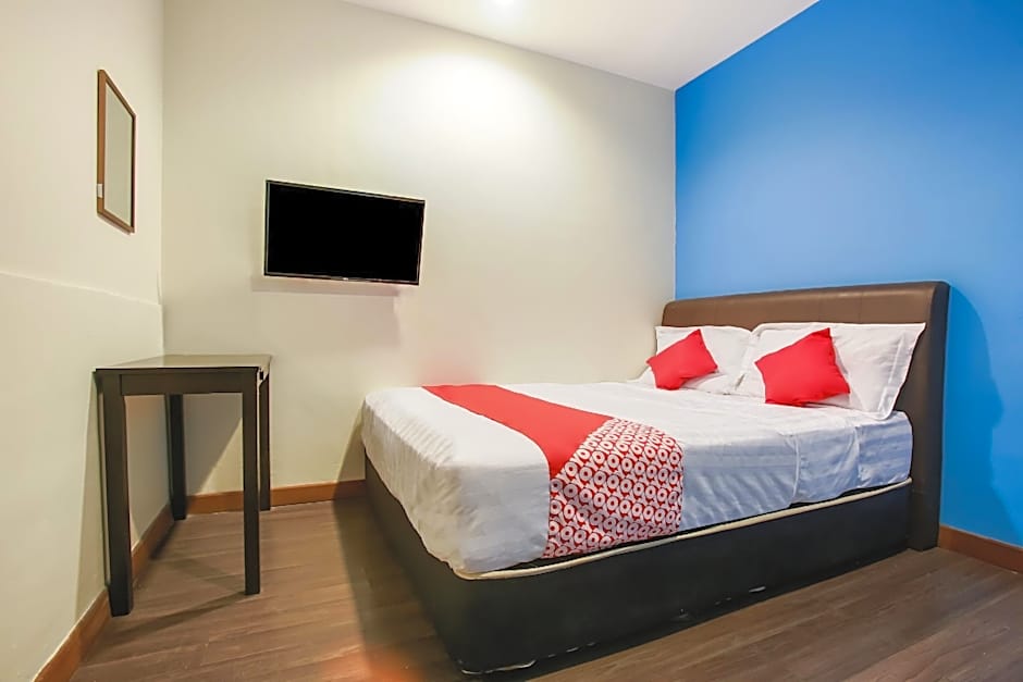 Hotel O Taj (seksyen 7)