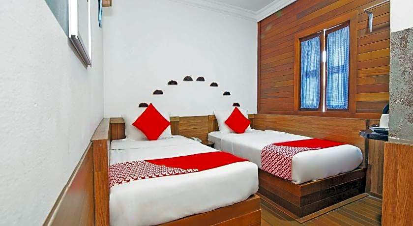 OYO 210 Hotel Five 2