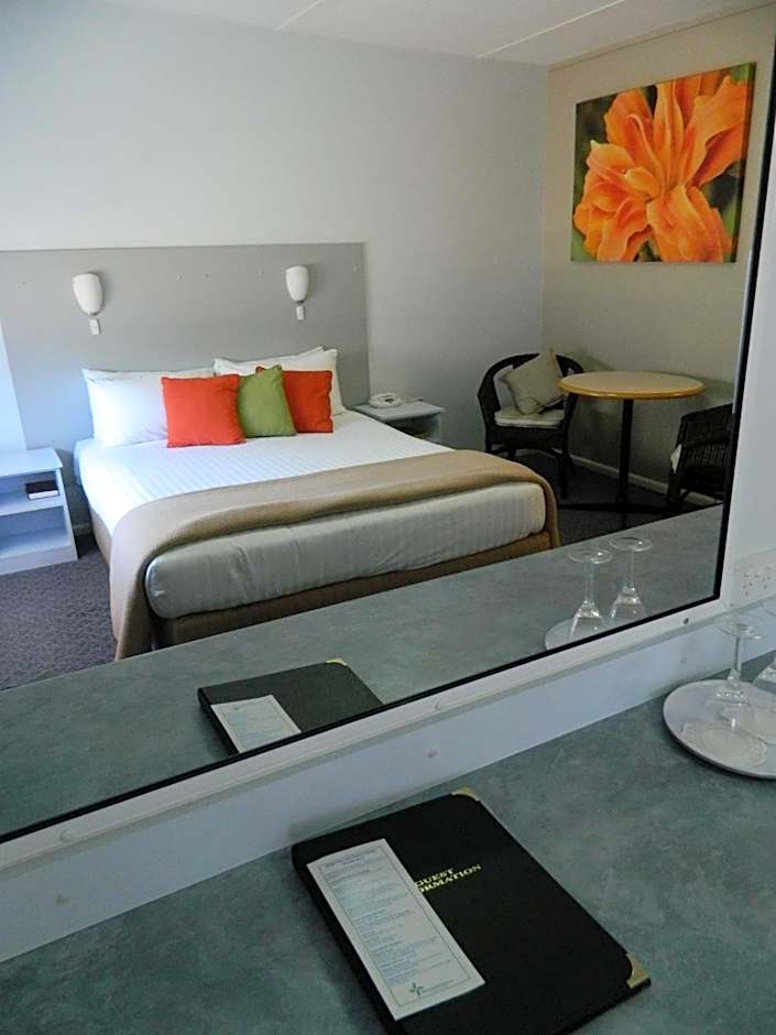 Orana Windmill Motel