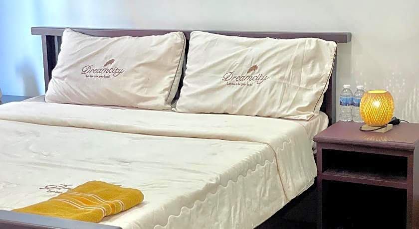 SKY Residence - 50m to Museum and Riverside