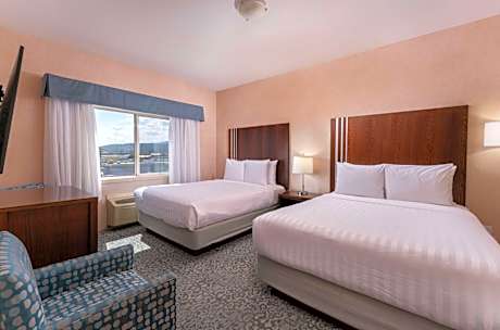 Queen Suite with Two Queen Beds