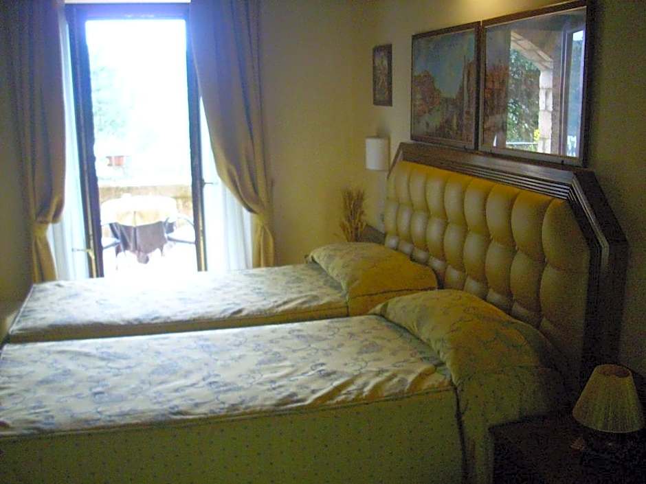 B&B Chiara e Benedetta (La villa degli Ulivi)