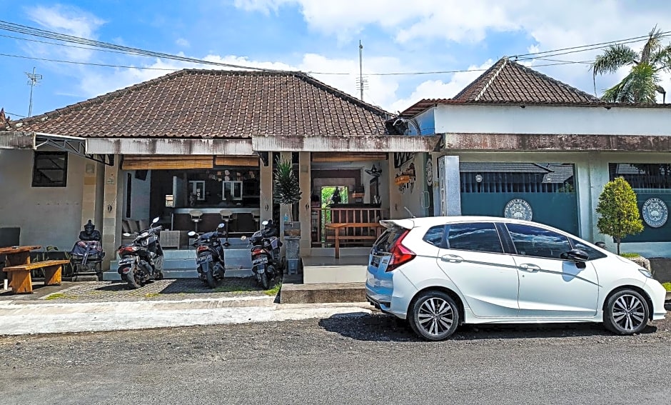 Tanjung Lima Hotel Legian