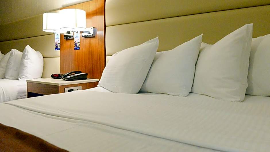 Travelodge by Wyndham Culver City