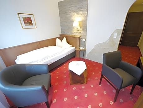 Single Room - Non-Smoking