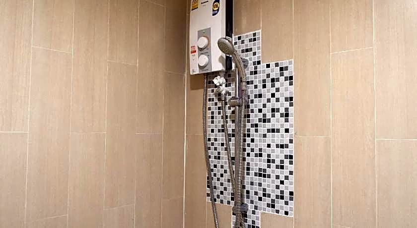 IZEN Budget Hotel & Residences