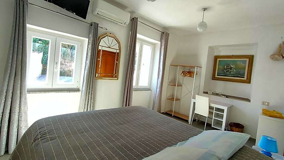 Photo 1 sur 9 de Double Room