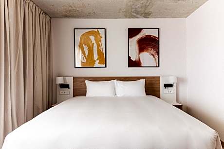 Standard Super King Room