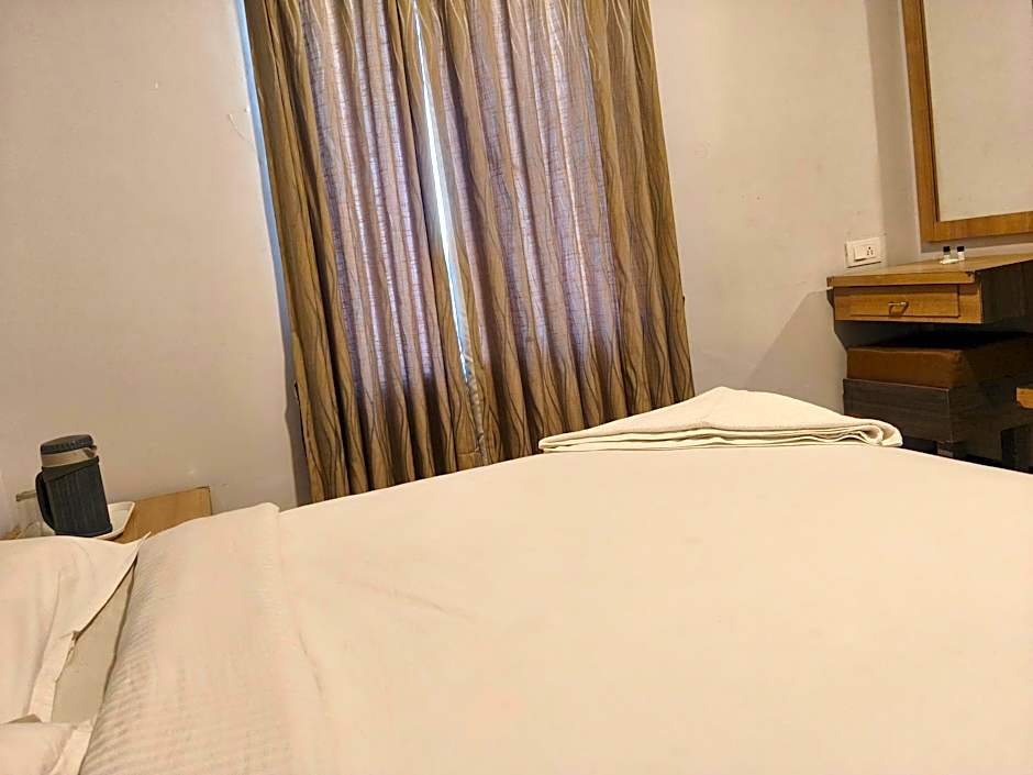 Hotel Preethi Palace