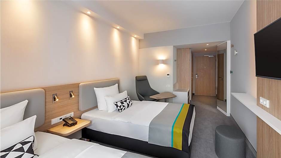 Holiday Inn Express Dusseldorf- Hauptbahnhof By IHG