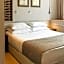 Envoy Hotel