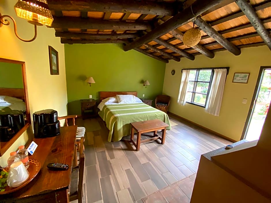 Villa Patzcuaro Garden Hotel & RV Park