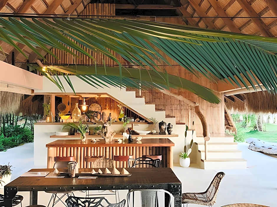 The Beach House Ocam Ocam