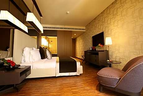 Junior Plaza Sea View Suite